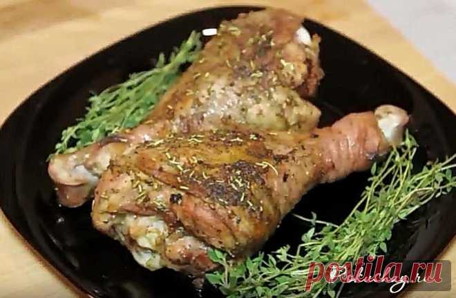 Голень индейки в духовке – роскошный ужин на скорую руку Как роскошно приготовить голень индейки в духовке на ужин на скорую руку? Роскошный пошаговый рецепт приготовления голени индейки в духовке на ужин на скорую руку – с фото.