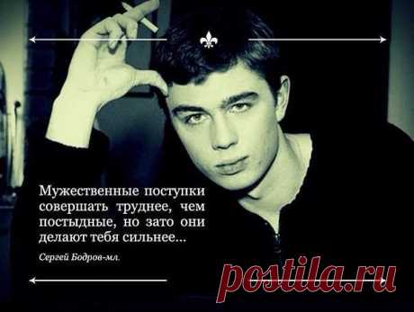 БЕСПЛАТНЫЕ МЕРЦАЮЩИЕ ОТКРЫТКИ И ПЛЕЙКАСТЫ
Людмила Пугачева