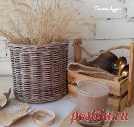 Корзинка из газетных трубочек