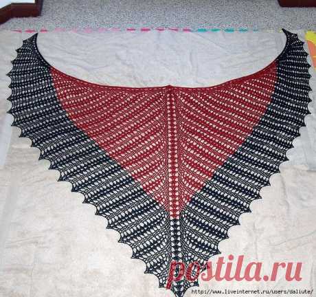 Шаль крючком Seraphina's от Doni's Stuff.