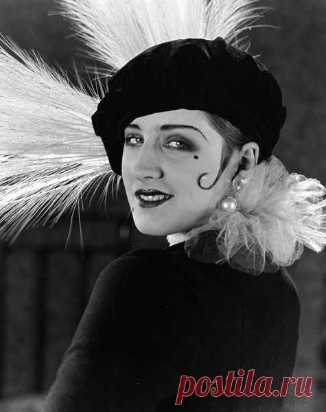 NORMA SHEARER — ЛЕДИ В ПЕРЬЯХ — VIZIST.ru