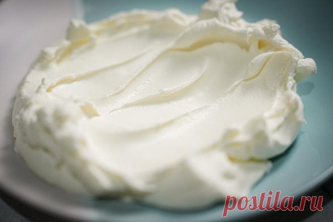 Кондитеры расцелуют меня за этот рецепт: этот сыр в 2 раза легче надоевшего крем-чиза и в 6 раз — сливочного масла | Вредная тётка – Катерина Лебедева | Дзен