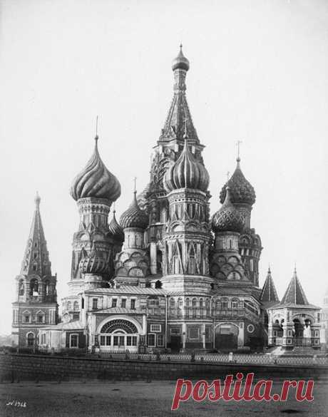 Хаос или космос? О соборе Василия Блаженного