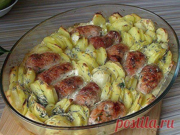 .5 ВКУСНЕЙШИХ ВТОРЫХ БЛЮД 

1.Пьяная рулька.
2.Буженина по-домашнему 
!2!етки с картошкой в сметанно-томатном соусе! 
4.Мясные рулетики с картошкой в сливках
5.Курочка в кефире

1.Пьяная рулька.

Ингредиенты:

рулька свиная 1.5 кг
морковь 0.5 шт
шпиговать
зубчик чеснока 5 шт
шпиговать
масло подсолнечное без запаха по вкусу
смесь перцев по вкусу
соль по вкусу
приправы по вкусу по вкусу
горчица острая по вкусу
пиво светлое 500 мл

Приготовление:

Рульку обмыть и обсушить…
На...