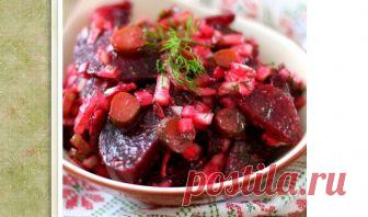 Таратута 

Ещё один рецепт из книги Олега Ольхова «Рождественские блюда православной кухни»
ПОНАДОБИТСЯ:
— 4 свёклы— 3 солёных огурца— 2 головки репчатого лука— 3 веточки укропа— тёртый хрен— огуречный рассол—…