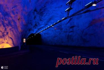 Лердальский тоннель Лердальский тоннель - автомобильный тоннель, связывающий муниципалитеты Лердал и Эурланн норвежской губернии Согн-ог-Фьюране, расположенной в западной части Норвегии. Тоннель является частью европейской автомобильной дороги E16 между Осло и Бергеном.Длина тоннеля составляет 24,5...