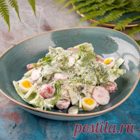 Дачный салат из свежих овощей со сметаной - Picture of Tundra Grill & Bar, Murmansk