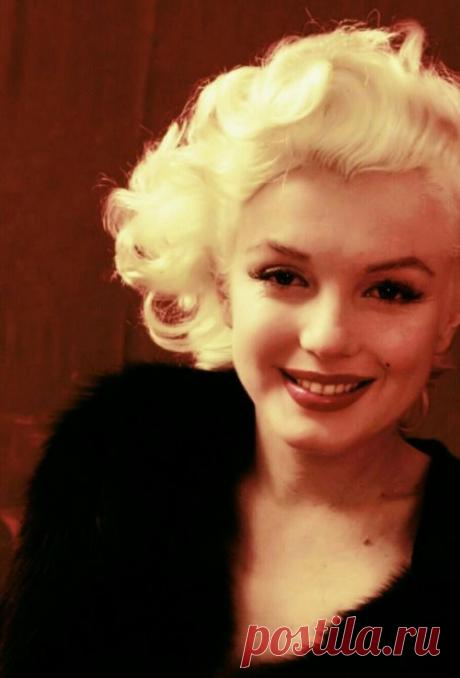 if i'm a dreamer, you're the dream, especiallymarilyn: Marilyn photographed by Milton...