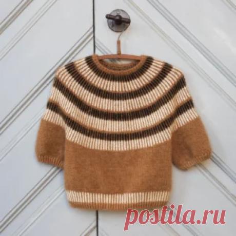 TANNE TOP от Ventzel Knit - Связано всё....! TANNE TOP — это мягкий маленький топ с короткими рукавами, который вяжется сверху вниз. Край горловины обработан итальянским набором петель, за которой следуют резинка со скрещенными петлями и круглая кокетка, выполненная в виде рельефного узора. Перед разделением кокетки на тело … Читать далее →
