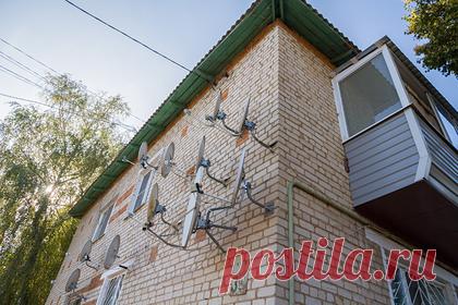 Россиянка отсудила миллионы рублей за протекающую крышу. Жительница Санкт-Петербурга отсудила у товарищества собственников жилья (ТСЖ) 4,5 миллиона рублей за множественные протечки с крыши многоквартирного дома. Добиться справедливости ей помогла прокуратура Петроградского района. Женщина неоднократно обращалась в ТСЖ с просьбой отремонтировать кровлю, но получала отказы.