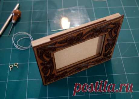 ФОТОРАМКА ИЗ СТАРОГО РЕМНЯ.МК