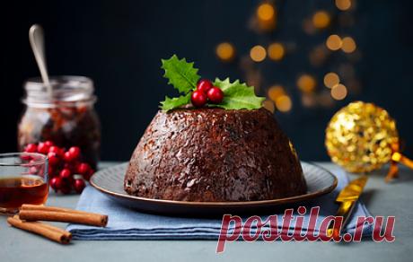 О пудинге с бренди замолвите слово: апология главного рождественского угощения Англии. Юрий Михайленко — о том, как и зачем готовить и есть средневековую &quot;углеводную бомбу&quot;, которая горит на столе синим пламенем