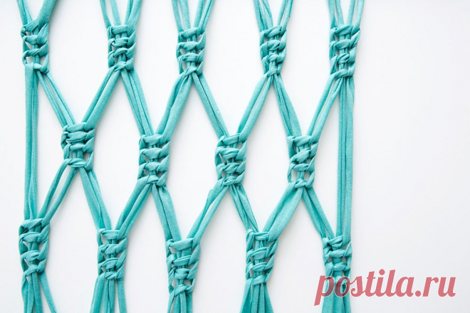 Macra-make a Gorgeous Macrame Wall Hanging | Brit + Co