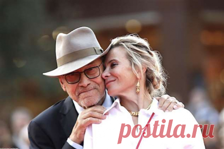 Сыну Юлии Высоцкой и Андрея Кончаловского уже 16 лет. Вырастили настоящего красавца! | Люблю Себя