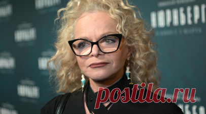 В Госдуме обеспокоены случаем с Долиной и её квартирой. В Госдуме и экспертном сообществе обсуждают инициативы, призванные снизить риски при сделках с недвижимостью после резонансного дела с квартирой певицы Ларисы Долиной. Председатель комитета по вопросам собственности Сергей Гаврилов (КПРФ) отметил, что история, когда уже зарегистрированная квартира вернулась к прежнему владельцу, а покупатель остался без денег и жилья, вызвала широкий общественный резонанс. Читать далее