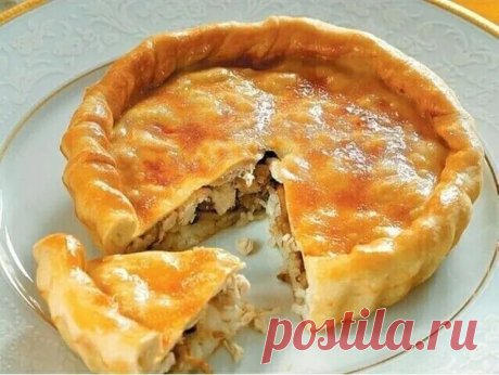 Пирог с картофелем и курицей.

Ингредиенты:
⠀
На форму 20-23 см:
⠀
Тесто:
●Мука - 250 г
●Сметана - 1 ст.л.
●Слuвочное масло - 90 г
●Яйца - 1 шт.
●Соль - 0,5 ч.л.
⠀
Начинка:
●Картофель (крупный) - 3 шт.
●Куриное мясо - 300 г
●Лук - 1 шт.
●Соль - щеnотка
⠀
Заливка:
●Яйца - 2 шт.
●Сметана - 50 г
●Молоко - 50 мл
●Соль - щепотка
●Красный перец (молотый) - щепотка
●Мускатный орех - 0,25 ч.л.
●Зелень - 1 ст.л.
⠀
Приготовление:
⠀
1) Для теста муку порубить с охлажденным (но не сил...