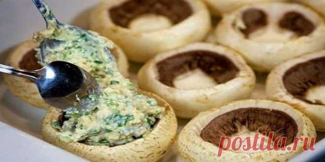 Шампиньоны с курицей и сыром.