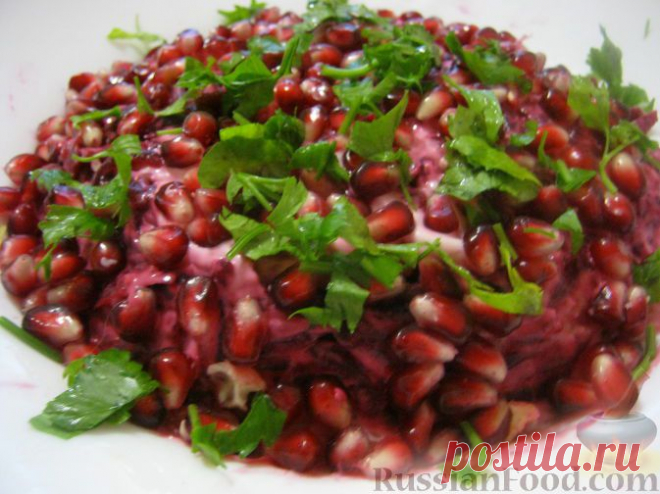Рецепт: Салат с тунцом и гранатом на RussianFood.com