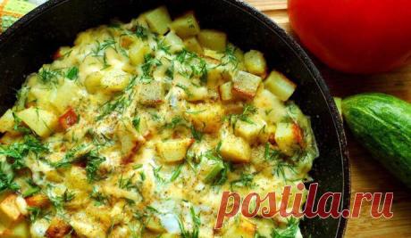 Жареная картошка с сыром на сковороде