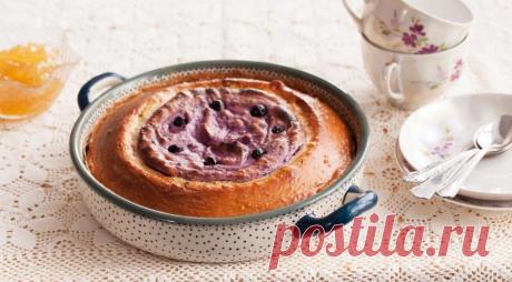 Ватрушка с творогом и черной смородиной как у бабушки - ПУТЕШЕСТВУЙ ПО САЙТУ. Ватрушка Маши Раевской и тети Фиры. Моя бабушка работала инженером на заводе, ей было не до обыденной жизни. А вот ее сестра Фира прекрасно пекла, у нее был потрясающий «Наполеон», и всякие пирожки, а летом – ватрушки с ягодным пюре. ИНГРЕДИЕНТЫ 620 г муки 1 яйцо 70 г сливочного масла …