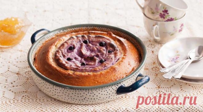 Ватрушка с творогом и черной смородиной как у бабушки - ПУТЕШЕСТВУЙ ПО САЙТУ. Ватрушка Маши Раевской и тети Фиры. Моя бабушка работала инженером на заводе, ей было не до обыденной жизни. А вот ее сестра Фира прекрасно пекла, у нее был потрясающий «Наполеон», и всякие пирожки, а летом – ватрушки с ягодным пюре. ИНГРЕДИЕНТЫ 620 г муки 1 яйцо 70 г сливочного масла …