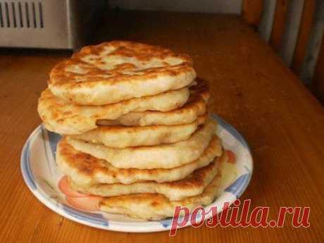 В эти лепешки с сыром вы влюбитесь сразу. Вкусны в любом виде!