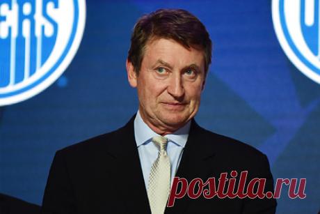 Гретцки назвал покорившую его черту Овечкина. Четырехкратный обладатель Кубка Стэнли, бывший канадский хоккеист Уэйн Гретцки рассказал о разговоре с россияниным Александром Овечкиным. «Что мне понравилось, так это то, что он не спрашивал меня о забивании голов», — заявил он. Канадца покорило, что Овечкина интересовало то, чтобы его команда выиграла Кубок Стэнли.