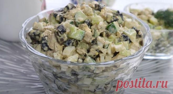 Салат Фея с Черносливом и Курицей Рецепт за (15) Минут Салат Фея можно приготовить буквально за 15 минут! Это очень необычный и вкусный салат с курицей и черносливом.