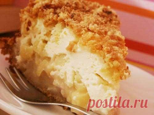 Пирог с яблоками и творогом, Быстрый и вкусный песочный пирог с творогом.