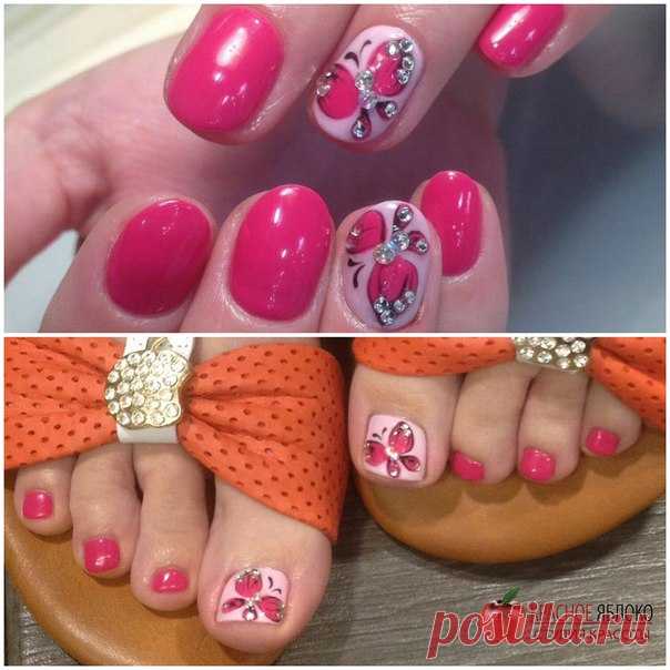 Роскошный маникюр💅 и педикюр👣 в розовом, радостном😘 цвете. Порхающие бабочки🍁, словно живые присели на ноготки👐. Яркая, сияющая стразами💎 работа Дианы💗 м.Кузьминки