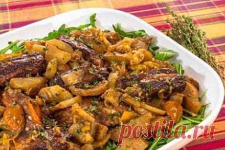 Запеченные свиные ребрышки с овощами в духовке | Домашняя кулинария