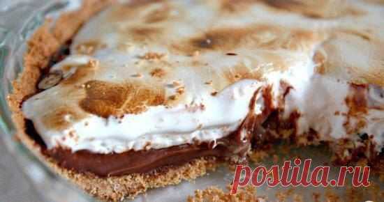 Пирог с шоколадной начинкой и зефиром