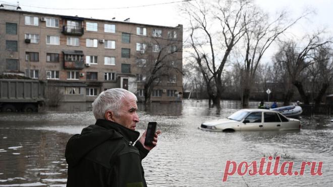 "Нужно адаптироваться": россиян предупредили о новых разрушительных паводках. Количество природных катаклизмов в России, как и в целом по миру, будет расти, считает климатолог Андрей Киселев. Наводнение в Оренбургской области точно не последнее, нужно готовиться к продолжению разрушительных паводков, а также других ...