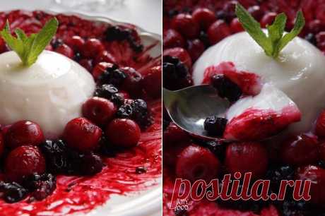 HAPPYFOOD - Бламанже из кокосового молока с ягодами