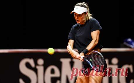 Три россиянки за день вылетели c крупного турнира WTA в Риме. Анна Калинская разгромила датчанку Клару Таусон, но Анастасия Павлюченкова, Анастасия Потапова и Анна Блинкова завершили борьбу