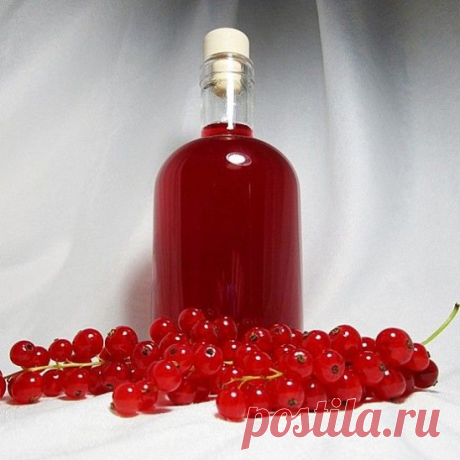 Наливка из красной смородины на водке
450-500 гр. ягод красной смородины
0,5 л водки
150 гр. сахара