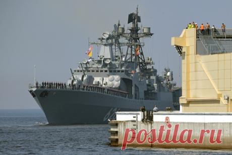 Испанский порт отказался принять российские военные корабли. Министерство иностранных дел Испании не ответило на просьбу России о заходе двух военных кораблей — большого противолодочного корабля «Вице-адмирал Кулаков» и спасательного буксирного судна «Алтай» — в Сеуту. Мадрид затребовал информацию о маршруте и цели плавания российских кораблей.
