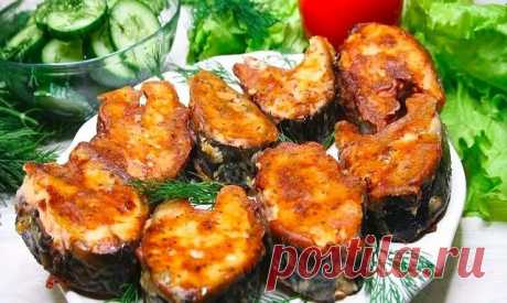 Рыбка в секретном маринаде: невероятно просто, быстро и вкусно.

Приготовьте обязательно, потому что блюдо просто обалденное: рыбка получается нежная, невероятно ароматная, с насыщенным вкусом! Она просто тает во рту.
Маринад, на самом деле, потрясающий, а сделать его очень просто: все смешали – и готово. 

Подавать жареную рыбу можно с любым гарниром и салатом из свежих овощей: выбирайте сами. 

Ингредиенты:

рыба (горбуша, кета или любая другая) – 600 грамм, 
готовая гор...