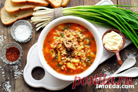 Рассольник с перловкой и солеными огурцами Рецепт с фото, как приготовить рассольник с перловкой и солеными огурцами дома. Пошаговая инструкция, как вкусно сварить рассольник на курином бульоне.