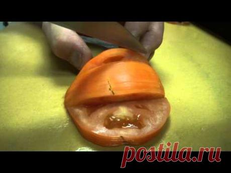 Японский повар показывает, как завязать помидоры в узел