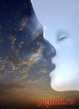 Знаете почему отношения стали редкостью?
Потому что разговоры превратились в переписки, поступки превратились в звонки, чувства в статусы online, секс стал легкодоступным, слово "любовь" выбрасывается из контекста, неуверенность затмевает все, ревность переросла в привычку, доверие потеряно, обман стал нормой, а расставание стало единственным выходом.