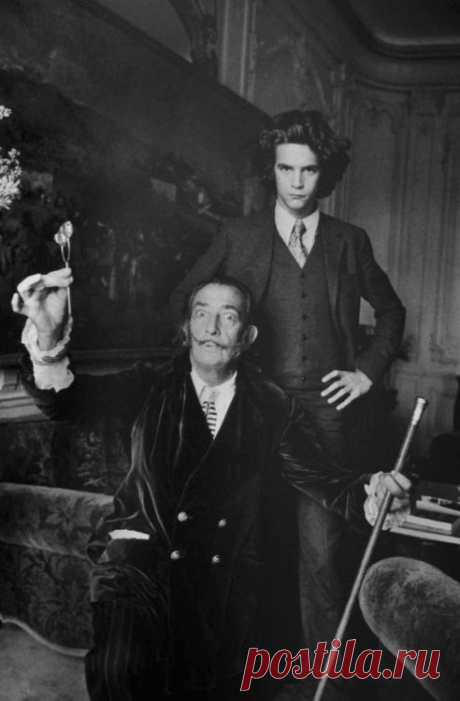 Home / Twitter  Salvador #Dali e Yves Saint Laurent