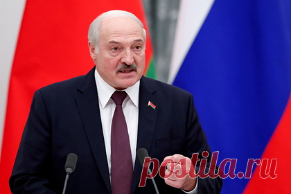 Лукашенко назначил нового министра юстиции. Президент Белоруссии Александр Лукашенко назначил новым министром юстиции замглавы МВД Сергея Хоменко. «Хорошие крепкие юристы в Минюсте есть. Нужен очень сильный организатор, управленец», — заявил Лукашенко. Прежний министр юстиции Олег Слижевский занимал этот пост почти 10 лет.