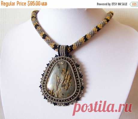 15% SALE Beadwork Bead Embroidery Pendant Necklace with от lutita
