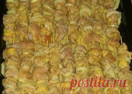 Куриный шашлык с картошкой в духовке