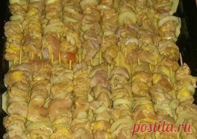 Куриный шашлык с картошкой в духовке
