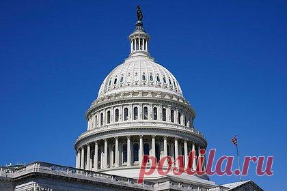 В США конгрессмены потребовали от Белого дома отчета о помощи Украине. Конгресс США сталкивается с серьезными трудностями в попытках добиться от Белого дома понимания того, сколько страна потратила средств на помощь Украине. Согласна письму, направленному директору бюджетного управления Белого дома Шаланде Янг, конгрессмены испытывают трудности в получении доступа к информации.