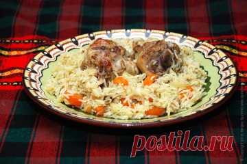 Курица с рисом тушеная с овощами и изюмом