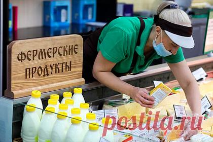 «Магниты» и «Пятерочки» изменятся из-за фермеров. Малые сельхозпроизводители смогут на льготных условиях размещать свою продукцию в магазинах сетей «Магнит» и «Пятерочка». Пилотный проект называется «Фермерский островок», он стартует в Уфе в пятницу, 17 декабря. До конца года такие же точки появятся в Новосибирской и Омской областях.