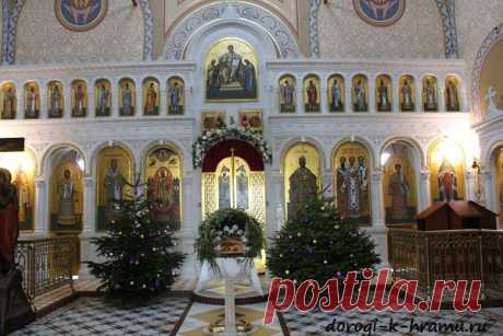 Коломенская православная духовная семинария |Внутреннее убранство Храма Трех Святителей